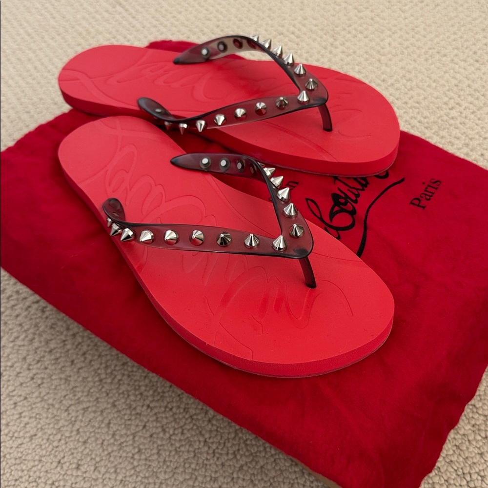 NWT-Christian Louboutin Red Flip Flops with Silver Studs - Picture 3 of 5